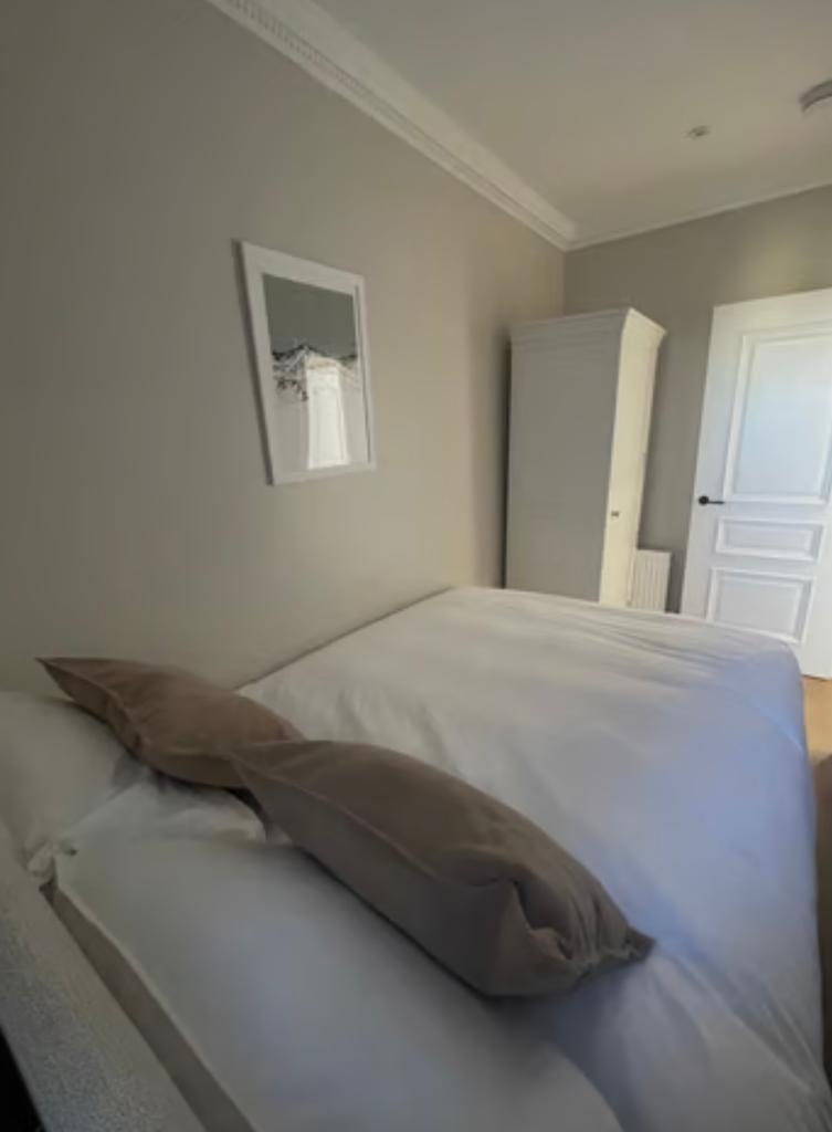 St. Petersburgh Place, London, W2 4LD