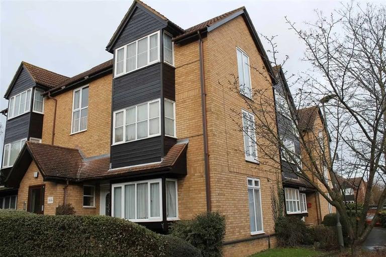 Corris Green, Kingsbury, London, NW9 7RG