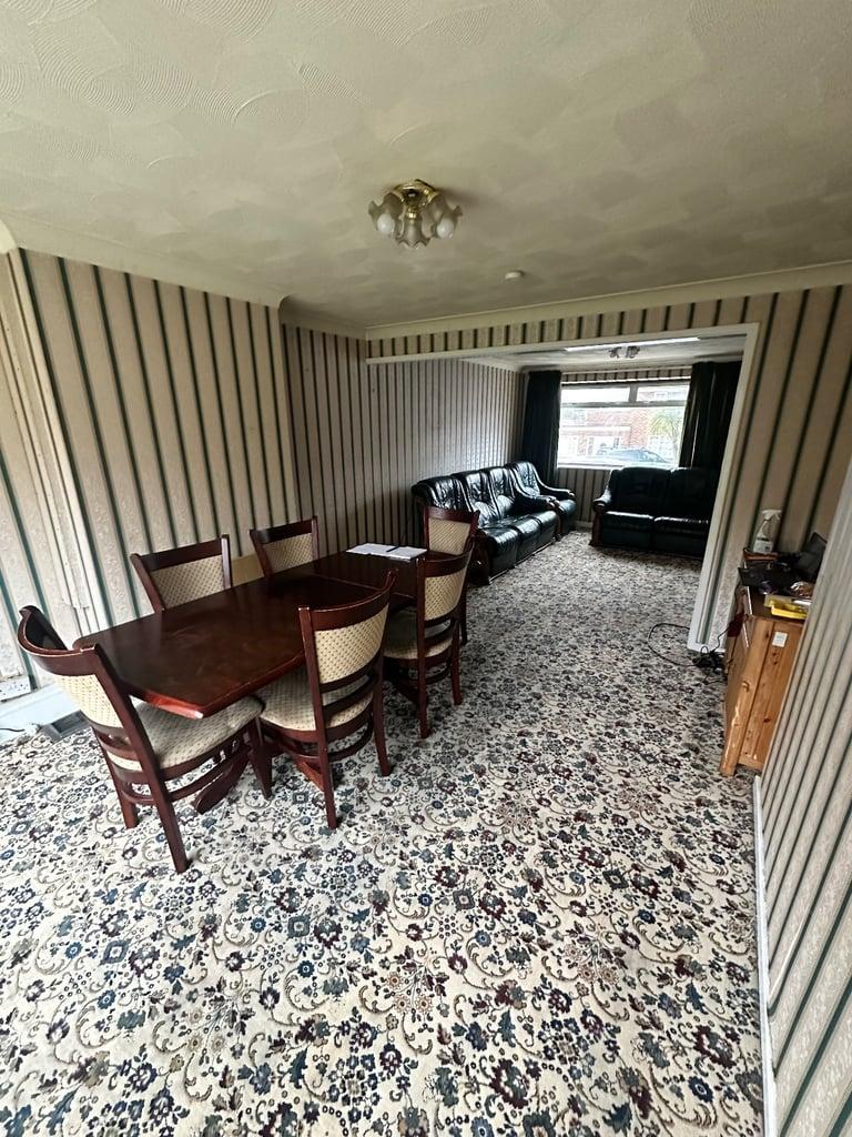 Charlwood Road, Luton, Bedfordshire, LU4 OBT