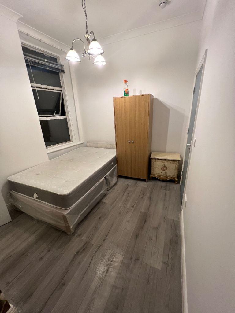 Fortune Gate, Willesden, London, Nw10 8QD