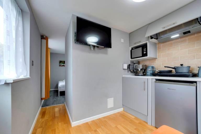 Tavistock Road, Cambridge, Cambridgeshire, CB4 3NB