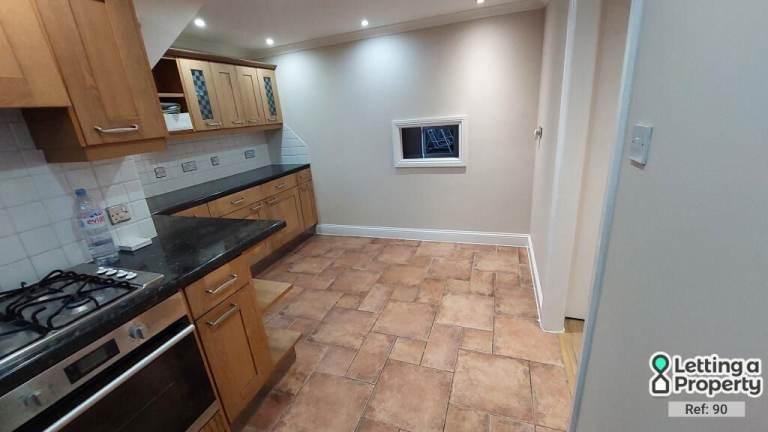 Tidenham Gardens, Croydon, CR0 5UT