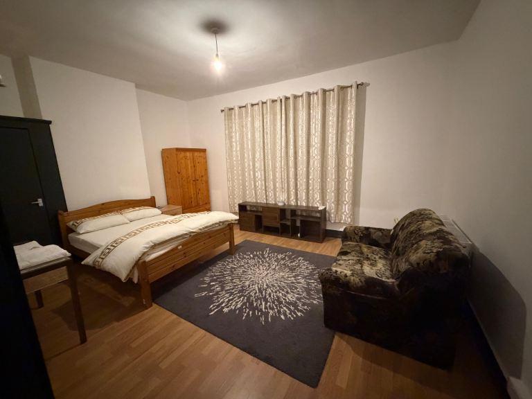 Lordship Lane, East Dulwich, London, SE22 8LZ