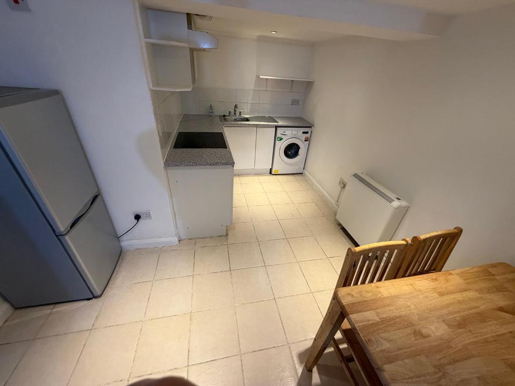 Milkwood Road, London, SE24 0HH